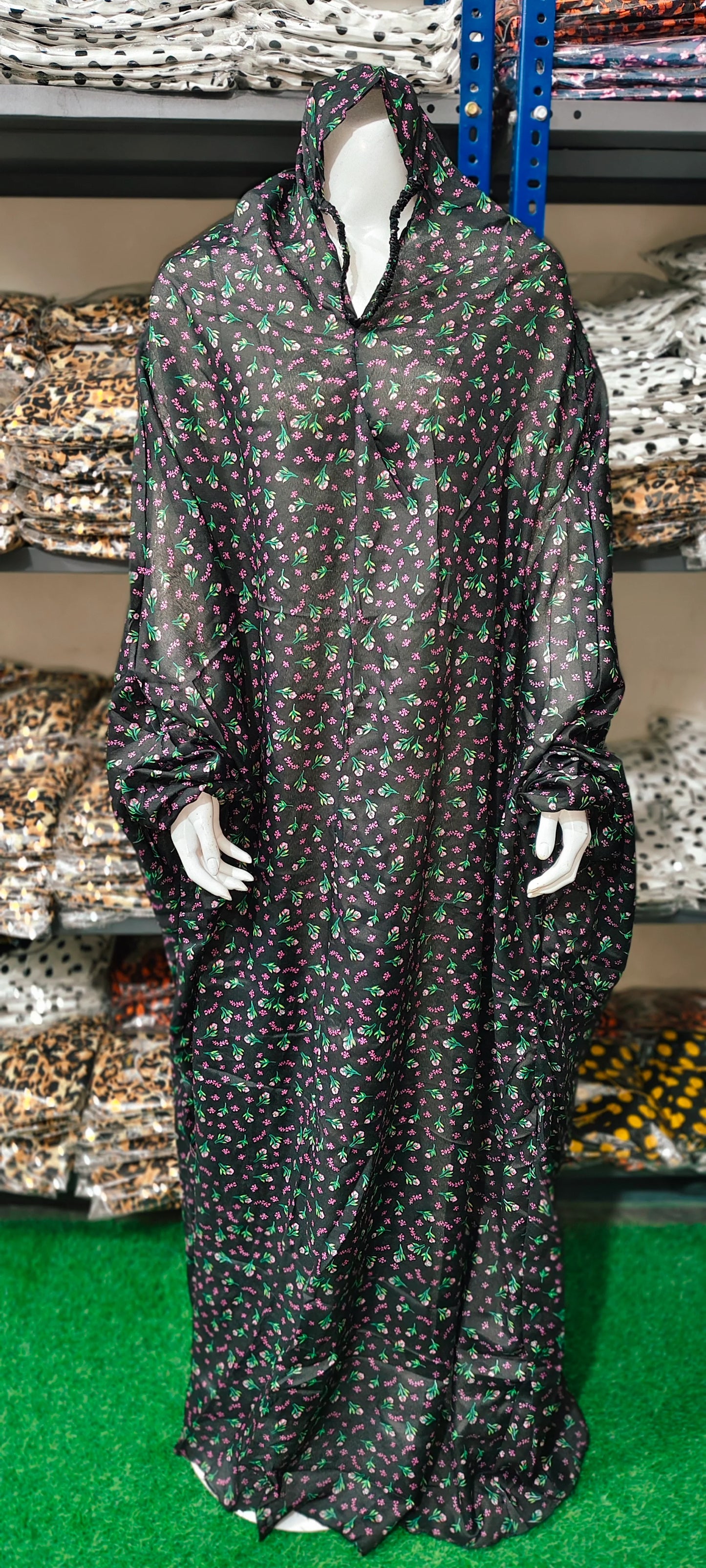 MULTI FLORAL BLACK NAMAZ CHADAR